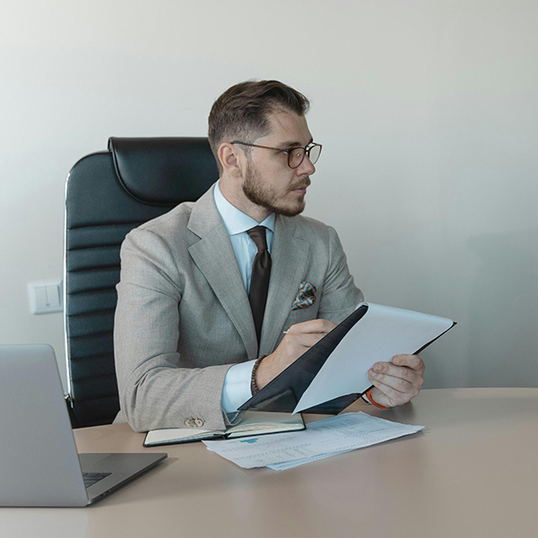 Quels sont les métiers qui recrutent le plus en Île-de-France en 2026 ? 